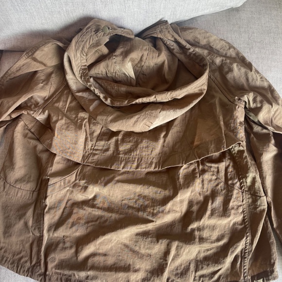 Lululemon Windbreaker - Picture 3 of 3